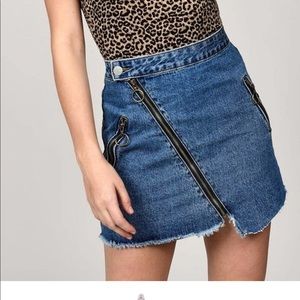 Tobi Zippered Mini Denim Skirt 27